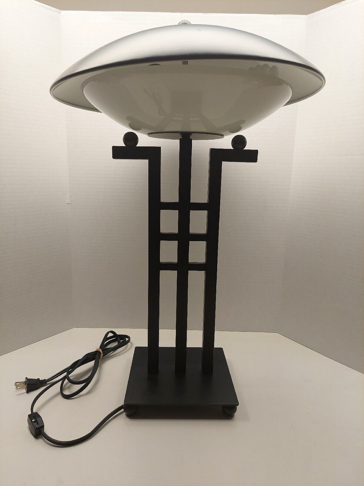 Flying Saucer Table Desk Lamp 24