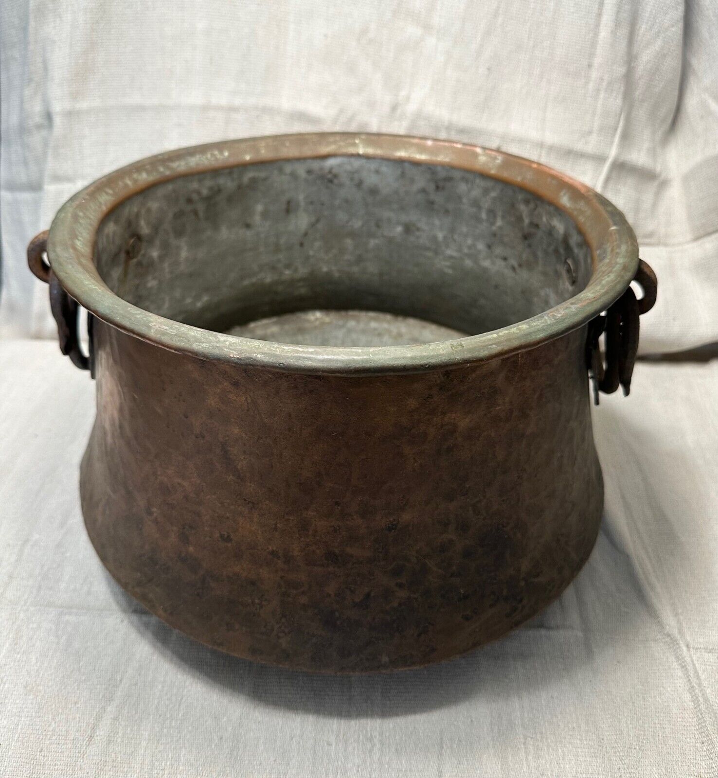 Antique Late 19th Century Cauldron Hammered Copper Pot
