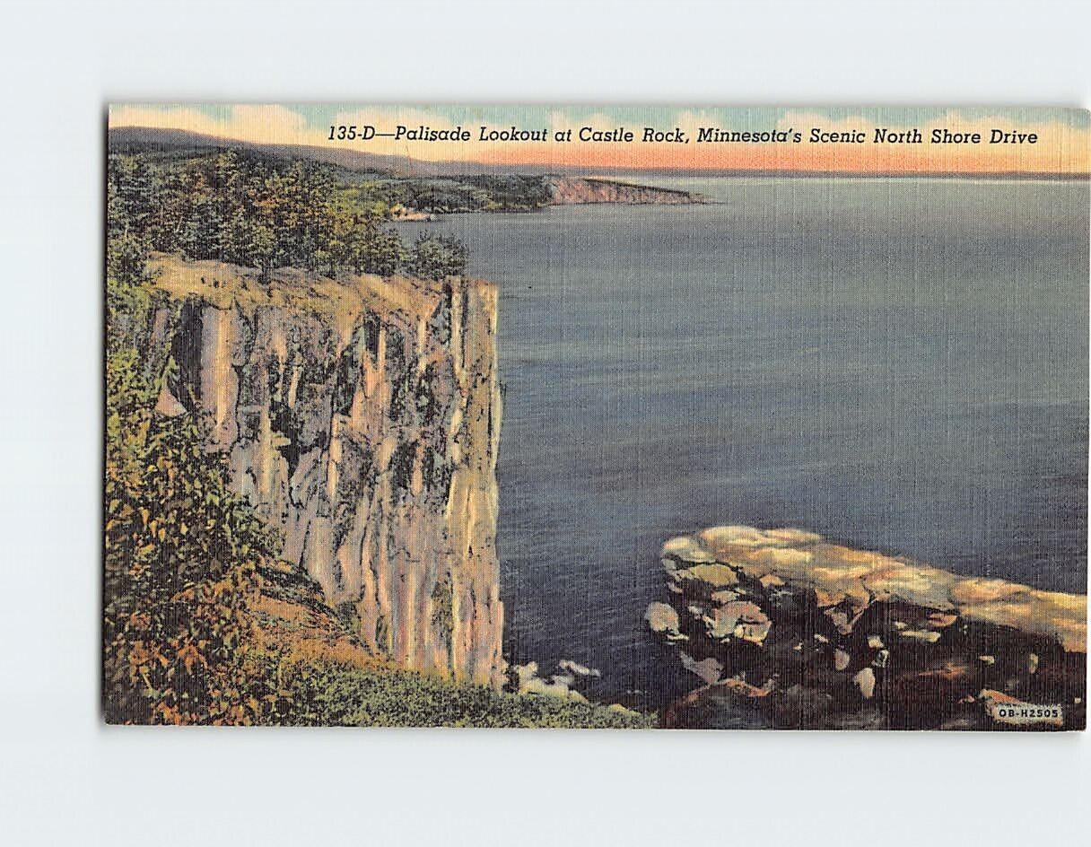 Postcard Palisade Lookout at Castle Rock, Minnesota