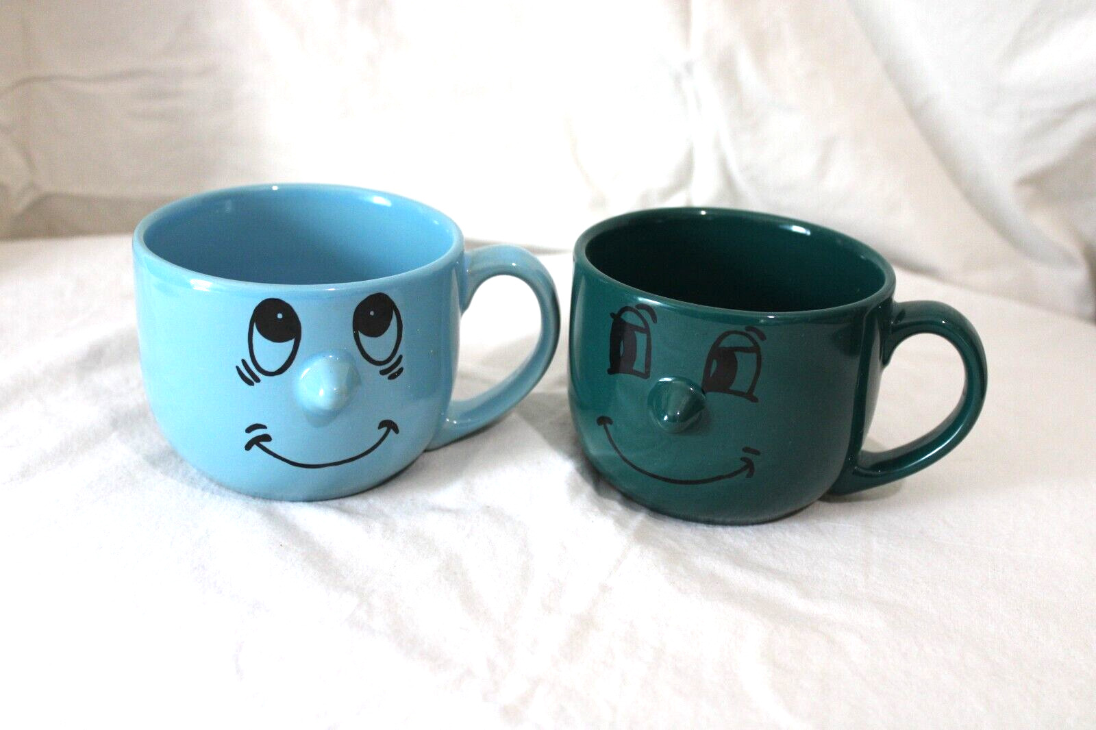2  Livingware Collection Funny Silly/Smiling Face Mugs, Blue & Green