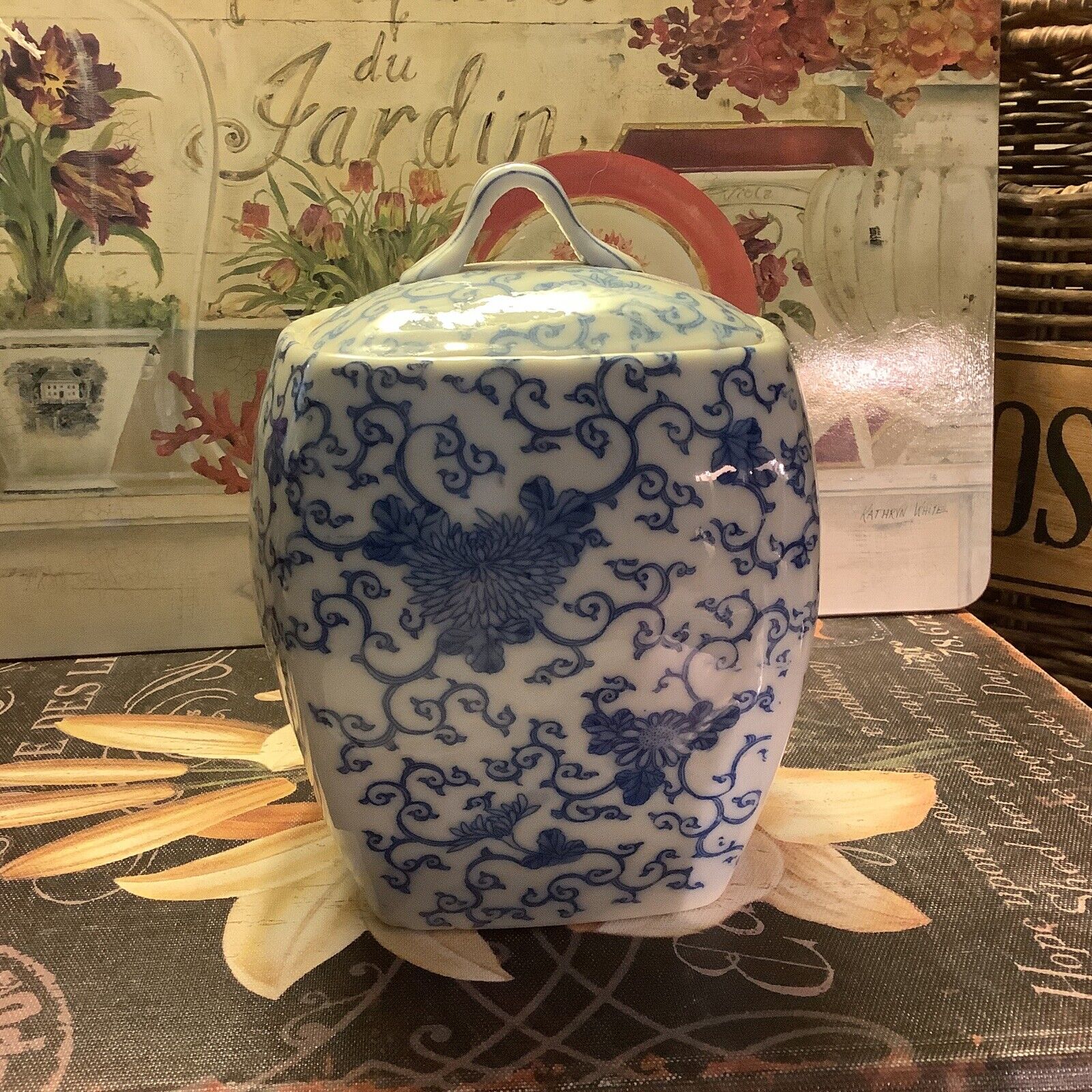 Ginger Jar~Blue & White~Delicate Floral Design~6.5”H x 4.25”W~FREE SHIPPING~