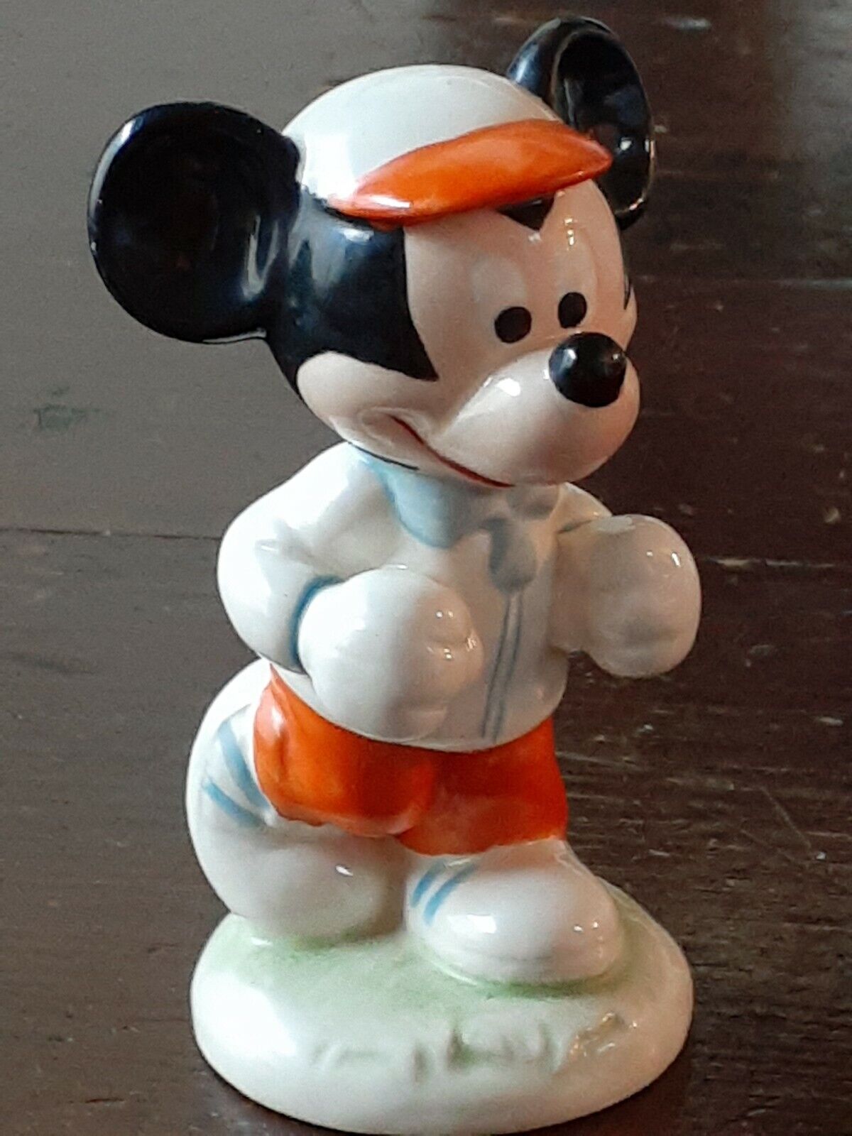 Vintage GOEBEL Walt DISNEY Productions-JOGGING-RUNNING MICKEY MOUSE Figurine