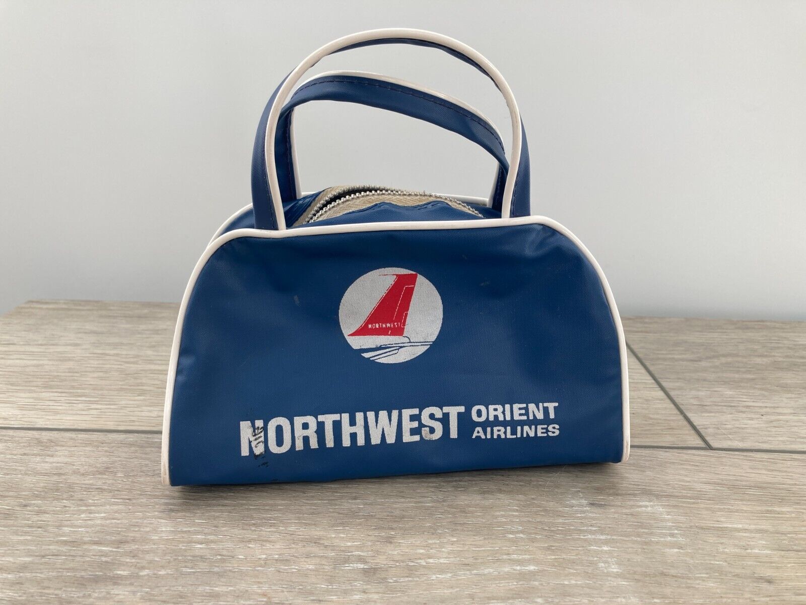 Northwest Orient Airlines Defunct Advertising Vinyl Travel Bag Airline Textile