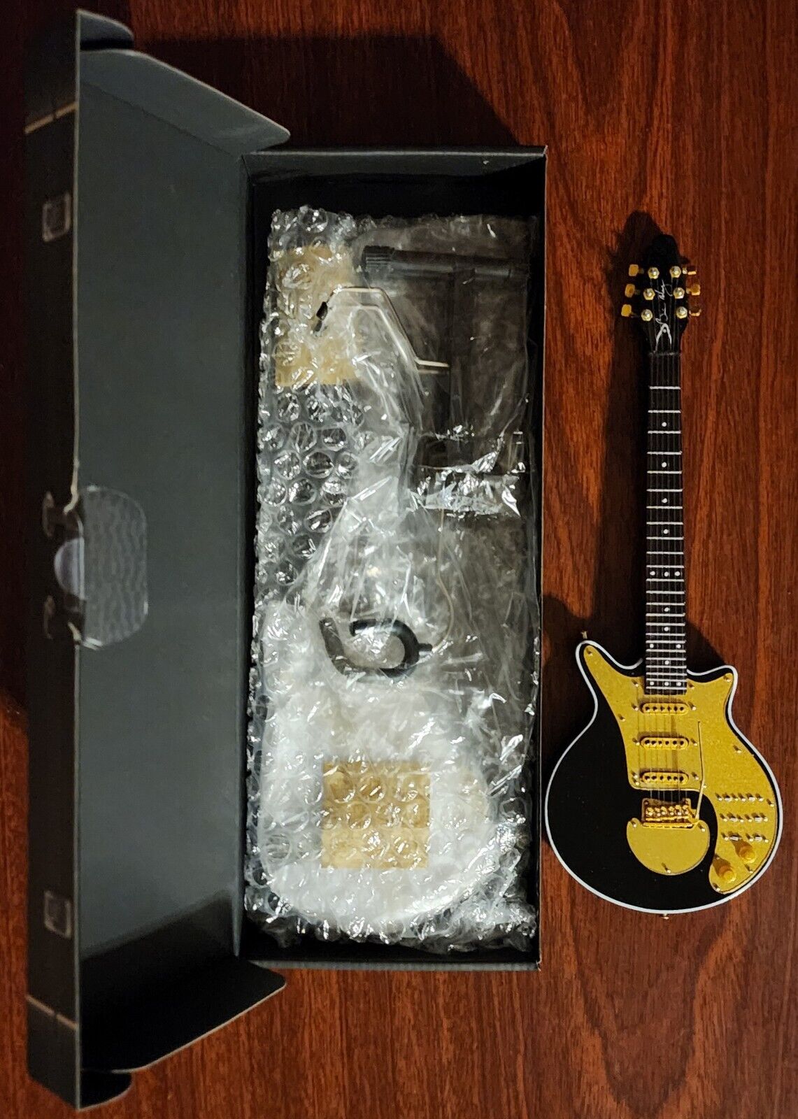 Brian May BMG Signature Gold Special  - Queen - Axe Heaven Miniature Guitar