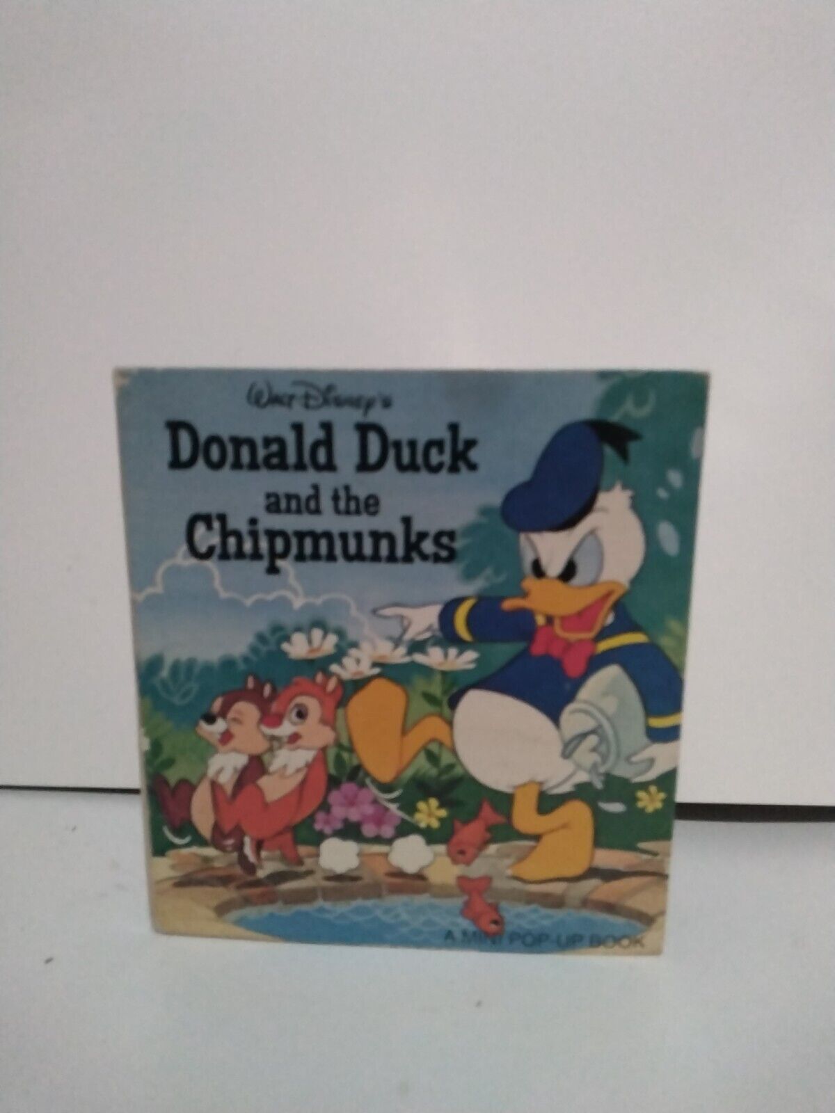 Vintage Walt Disney's Donald Duck and The Chipmunks 1980 Mini Pop-up Book