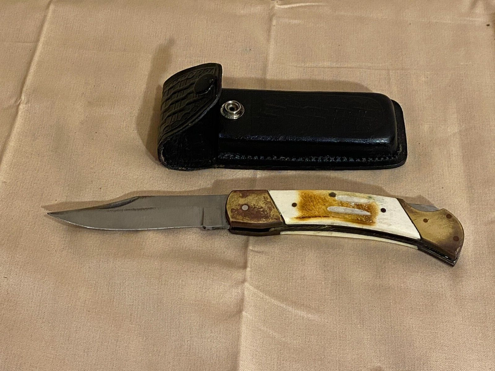Vintage Folding Hunting Knife & Sheath ak-93