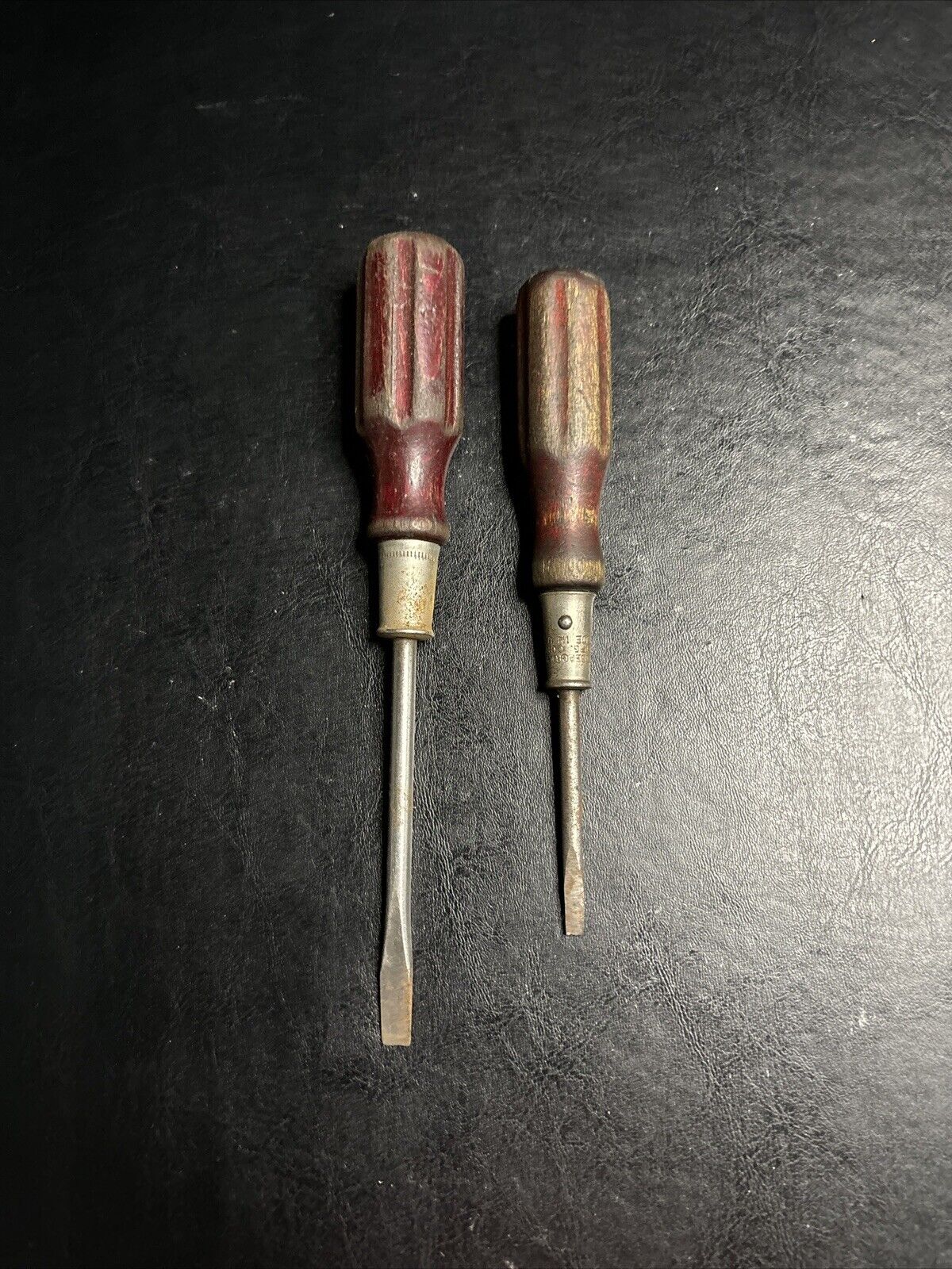 2 vintage wood handle screwdriver set Made In USA Small Is Bridgeport HDWE MFG