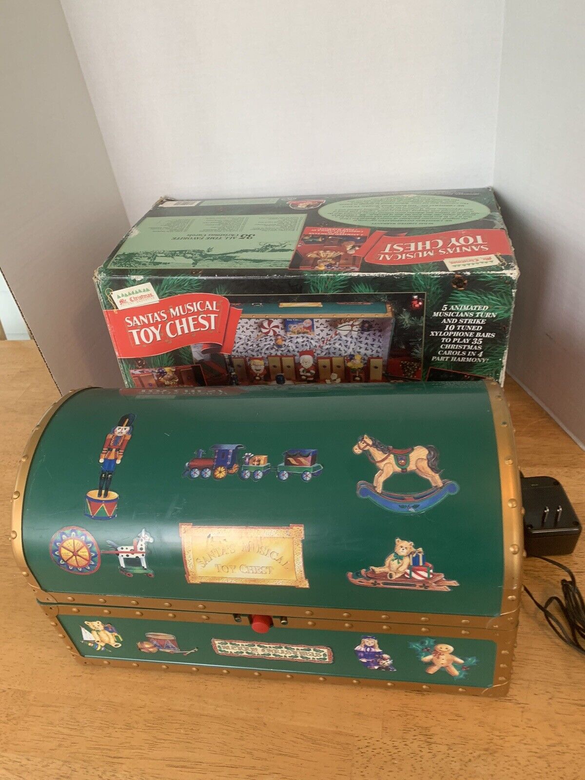 Vintage 1994 Mr Christmas Santa's Musical Animated Toy Chest 35 Songs TESTED