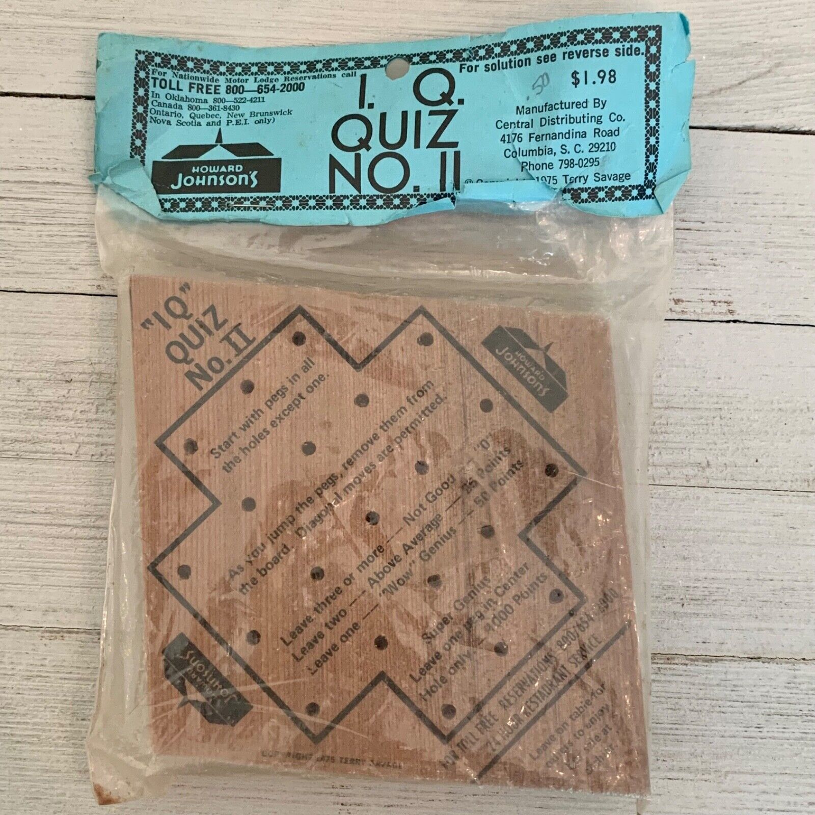 Howard Johnson’s Restaurant “IQ” Quiz Peg Game Wood Diamond Board VINTAGE 1970s