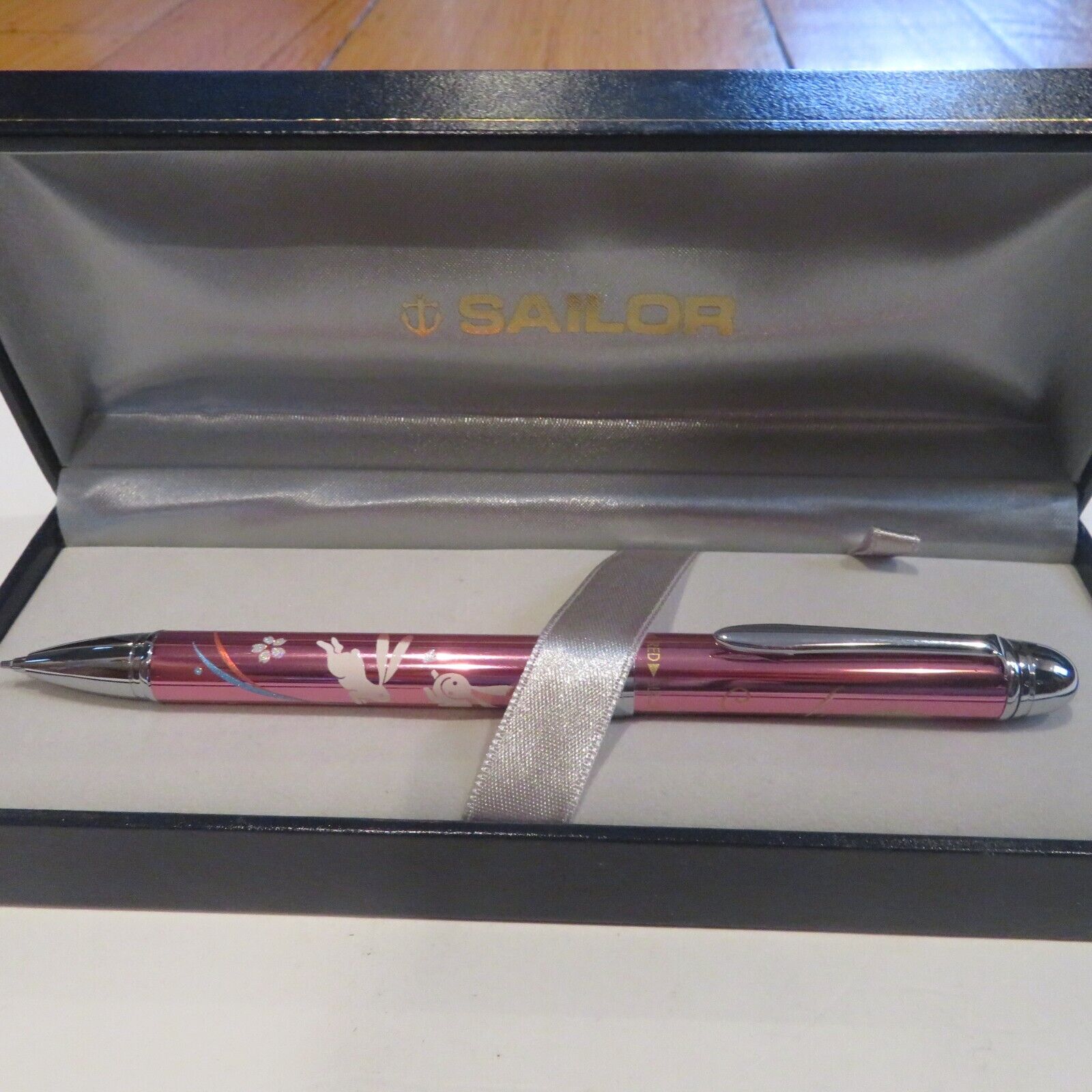 NEW SAILOR JAPANESE YUBI MAKIE PINK RABBIT Multi Function Mechanical 2 Color Pen