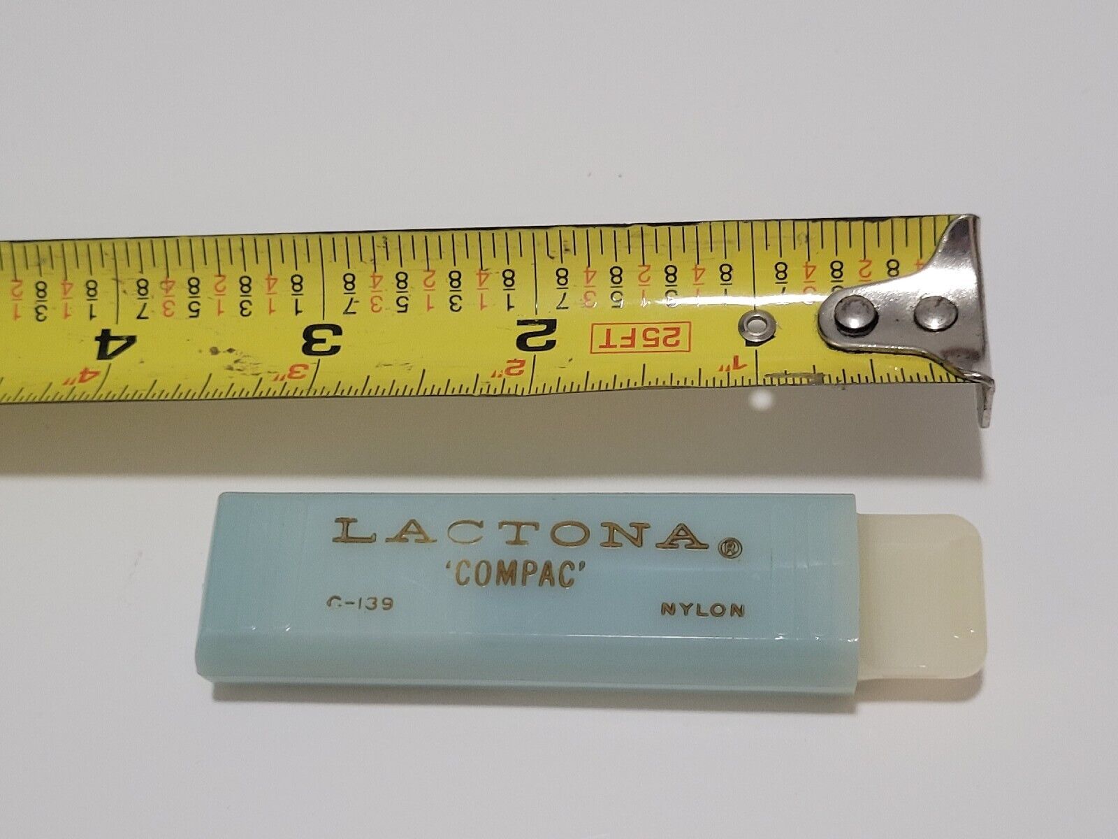 Vintage Lactona 'Compac' C-139 Nylon Travel Toothbrush Blue USA Made NOS