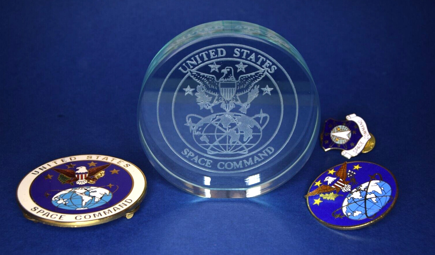 RARE Vintage U.S. Space Command Badge Insignia Desk Medal/Paperweight Lot Force
