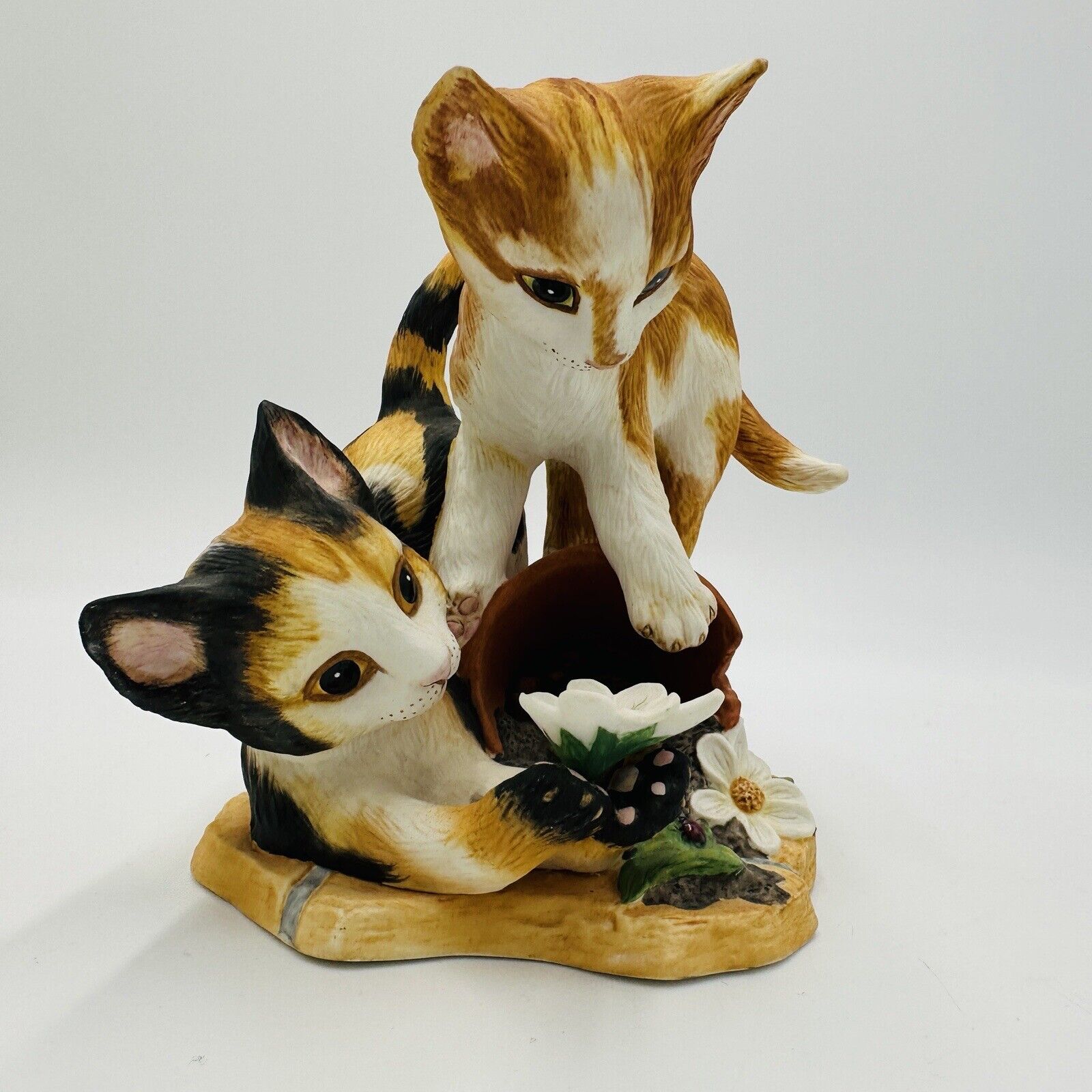 The Franklin Mint Cats Shenenigans' Porcelain Kittens Playing In Pot Figurine
