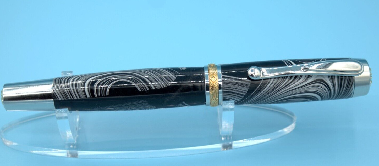 Artisan Statesman Rollerball Pen in Palladium and 22k Gold with Black Fordite