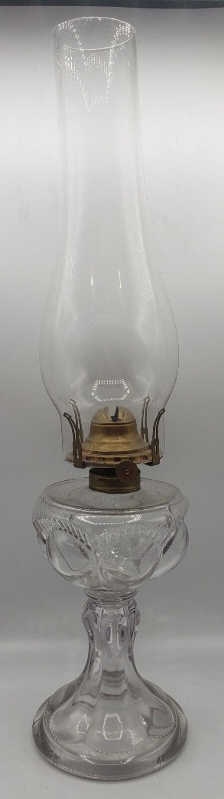 c.1903 U.S. Glass Co. Eyebrow Glass Oil Lamp & Scoville Queen Anne Burner 17\