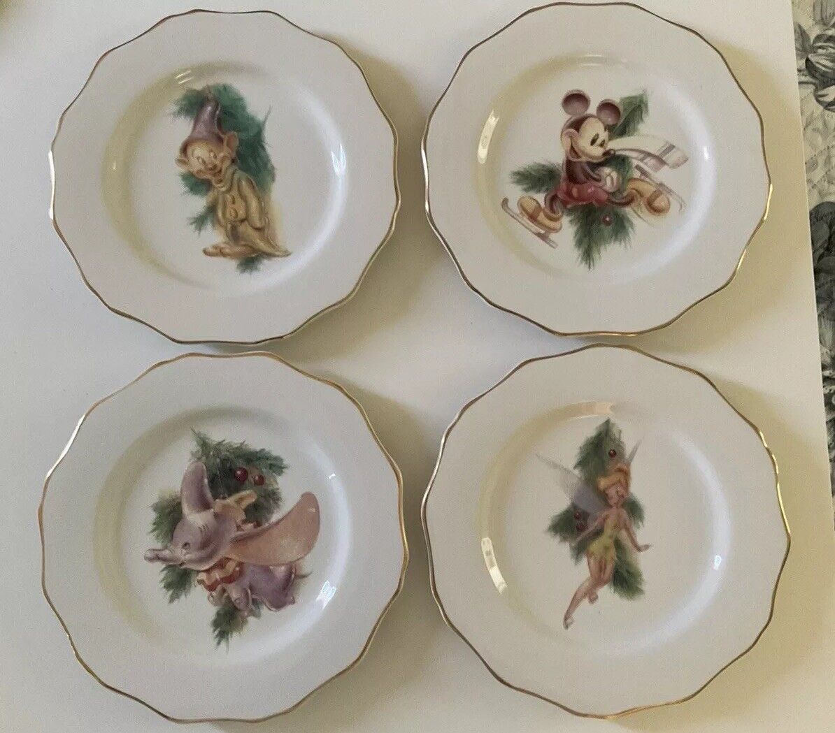 SET OF 4 Tinkerbell Walt Disney Gallery Porcelain Salad Plates