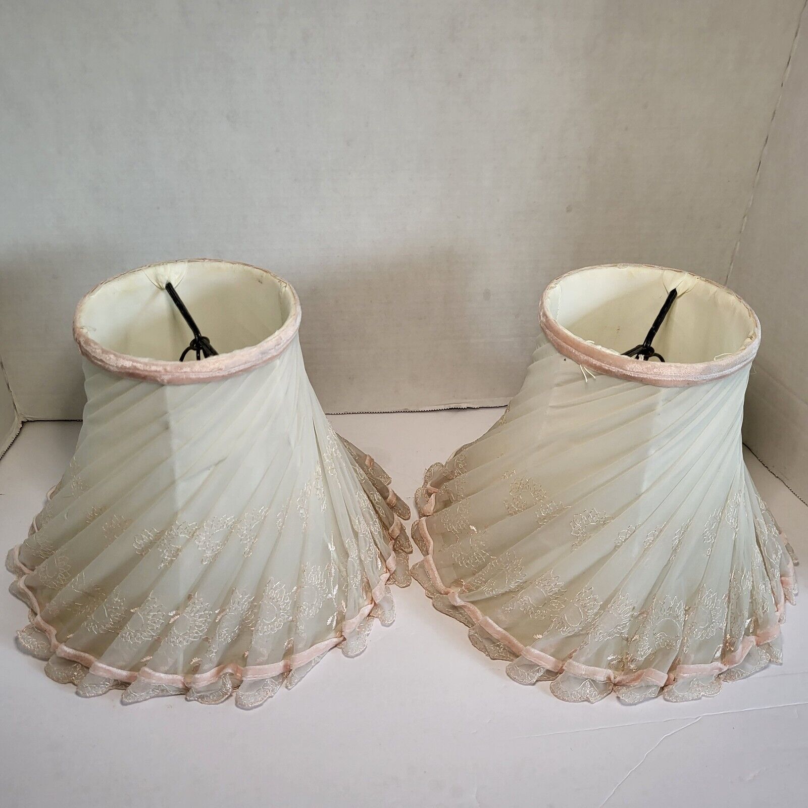 Vintage Roseart Lampshades Pair Style 305 White With Pink Trim 7.25 Tall NWT 50s