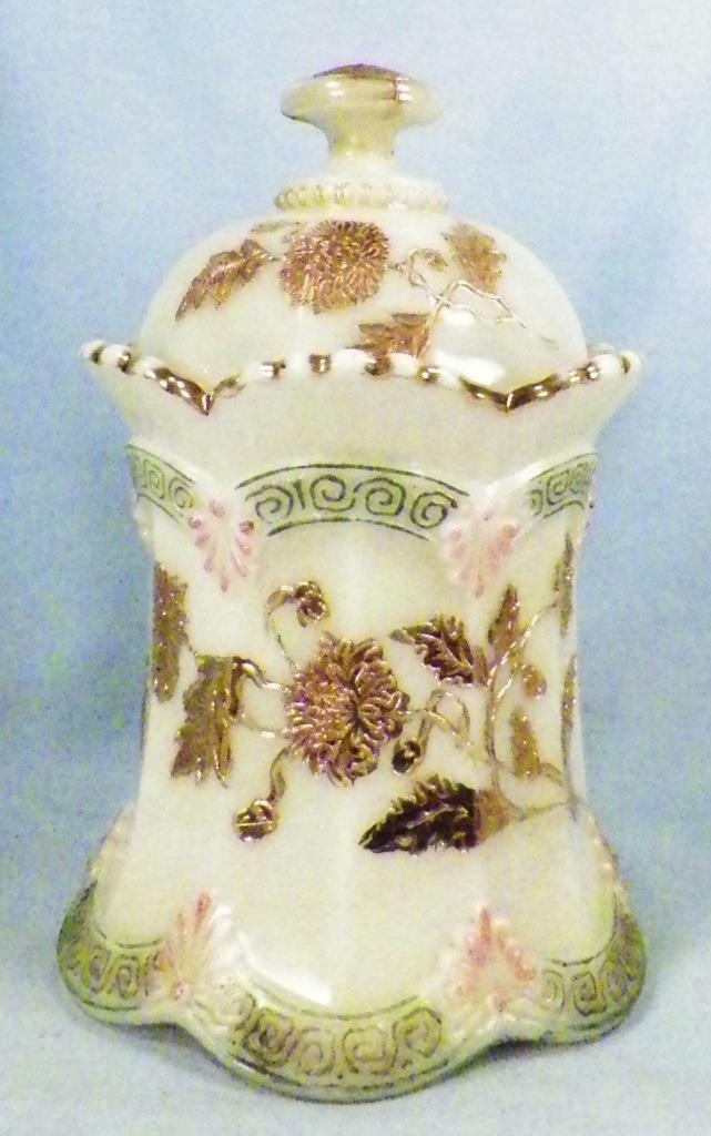 Northwood Chrysanthemum Sprig Sugar Bowl Pagoda Custard Glass EAPG 1889