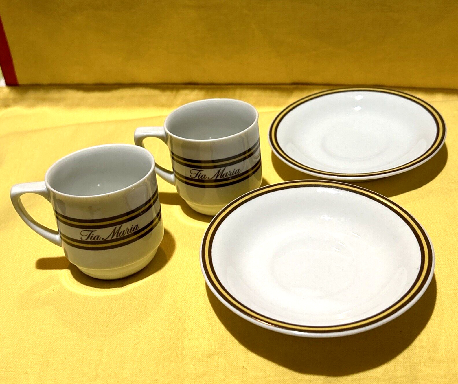 VTG Schmidt Porcelana, TIA MARIA LIQUOR 2 Espresso Cups and 2 Saucers Demitasse