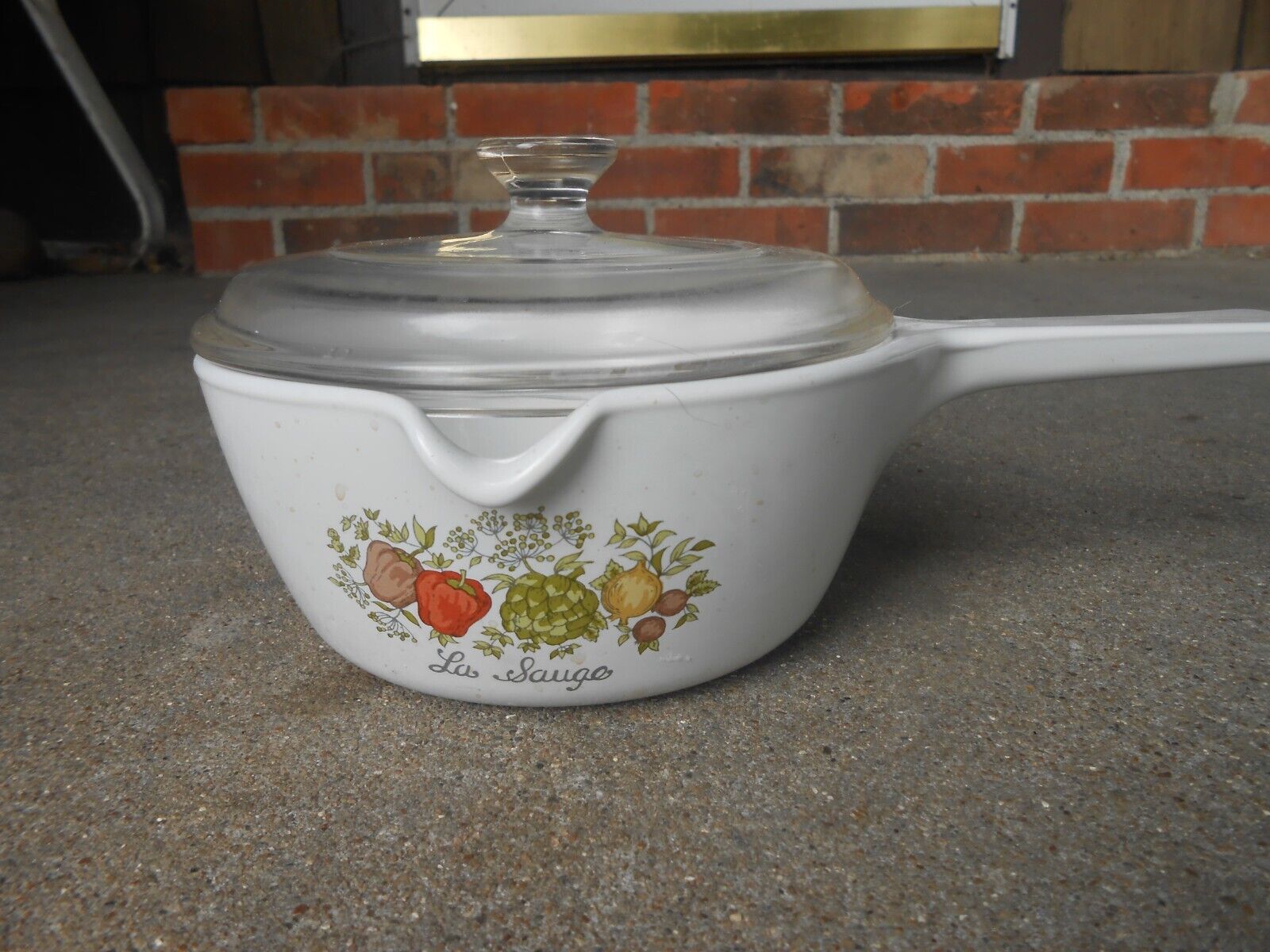 Corning Ware SPICE OF LIFE  2 1/2 Cup   Sauce Pan  and Lid  w SPOUT  P-89-B