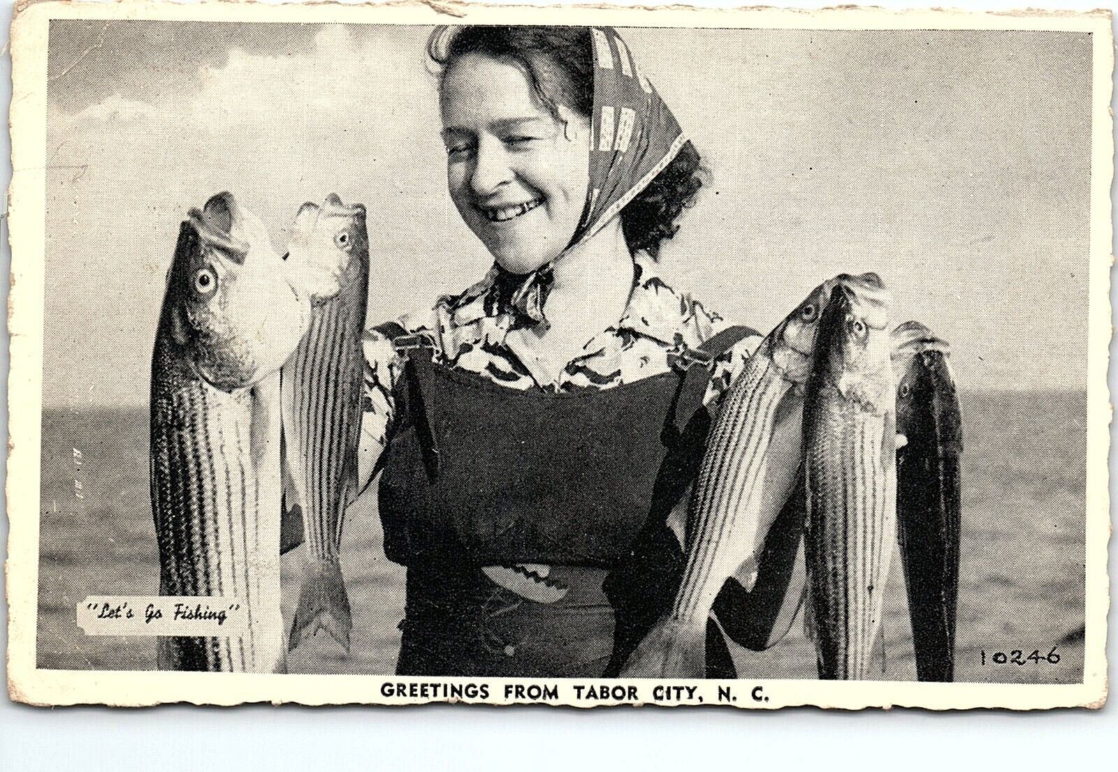 1940 TABOR CITY NORTH CARLINA GREETINGS LET'S GO FISHING GIRL POSTCARD 44-72