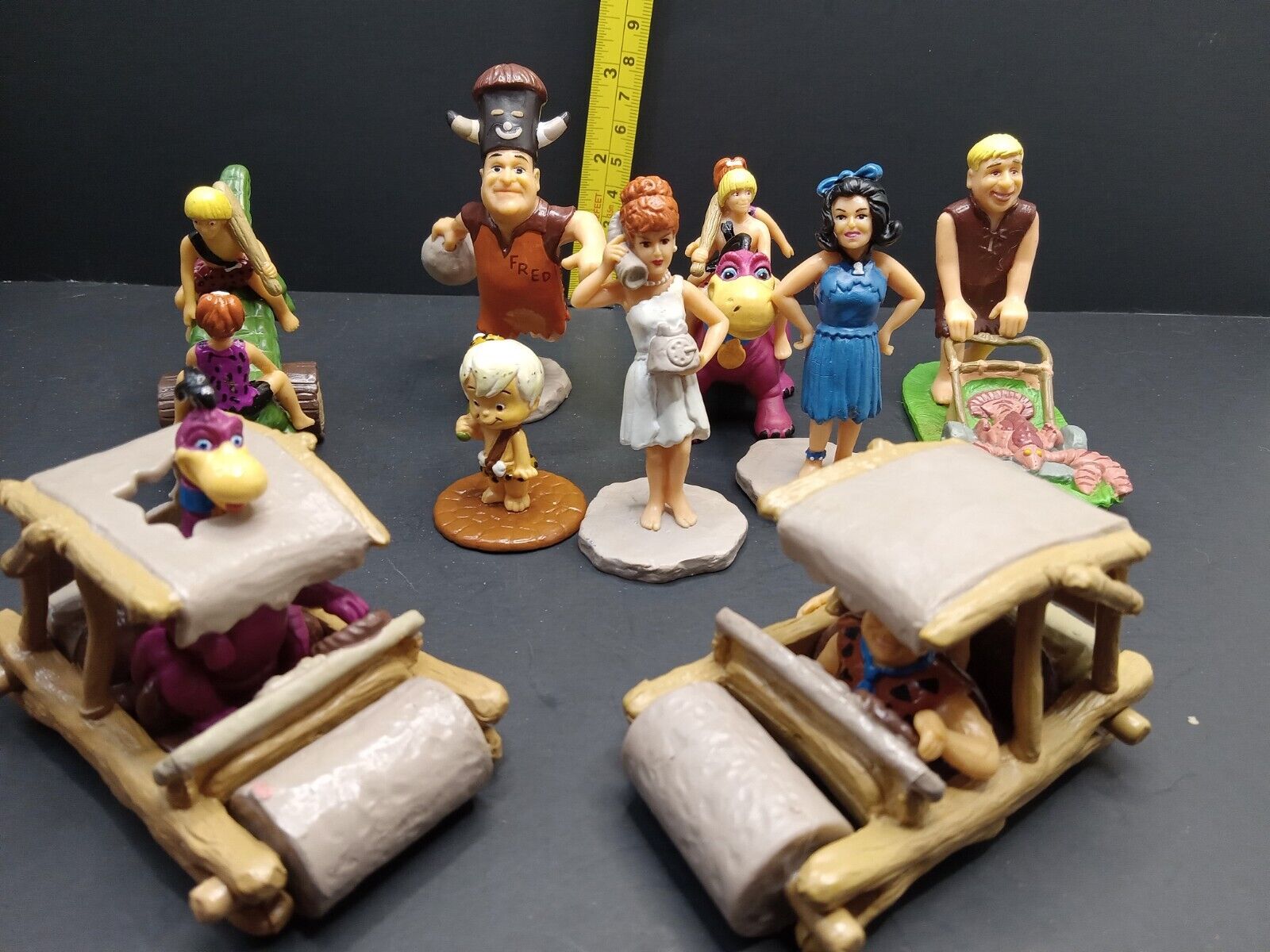 Vintage The Flintstones Dakin cake toppers 9 different Figures in action PIC