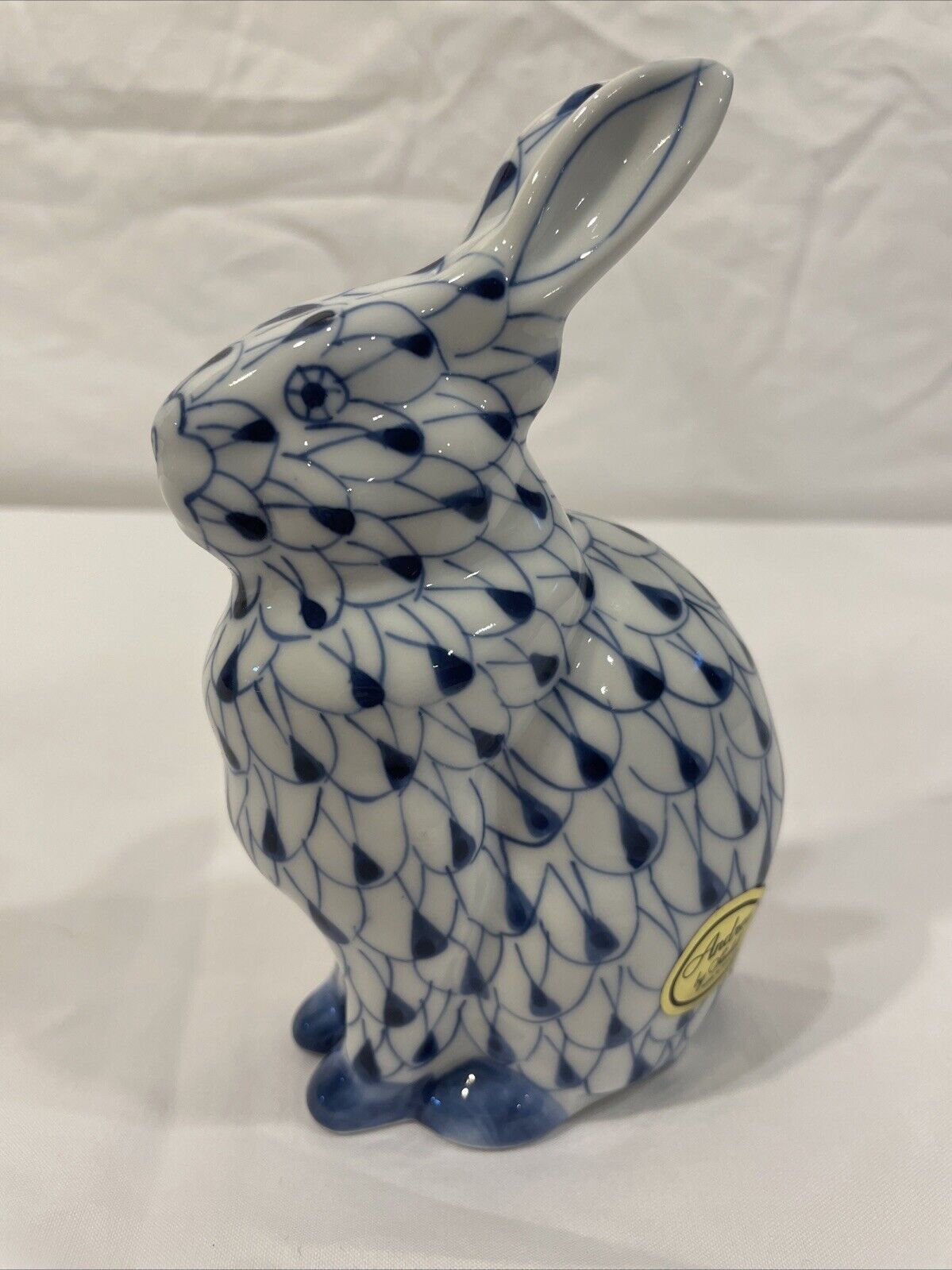 Vtg Andrea Sadek Fishnet Hand Painted Rabbit Bunny Sitting Figurine Blue & White