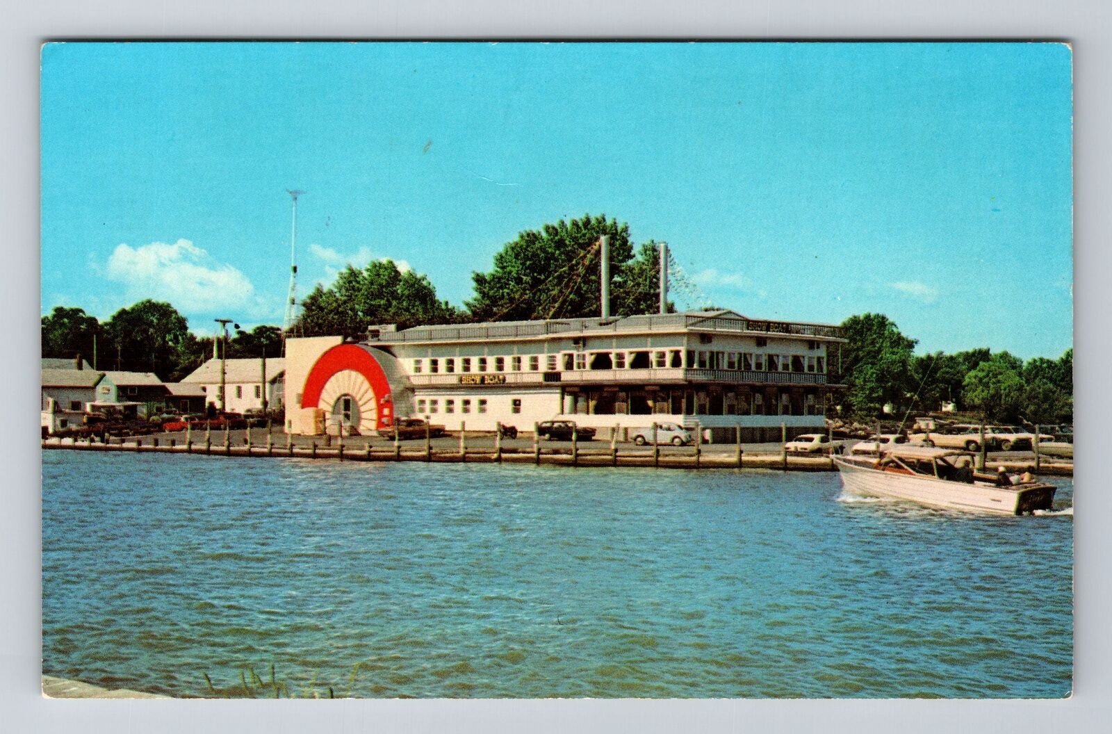 Huron OH-Ohio, Showboat, Restaurant And Cocktail Lounge, Vintage Postcard