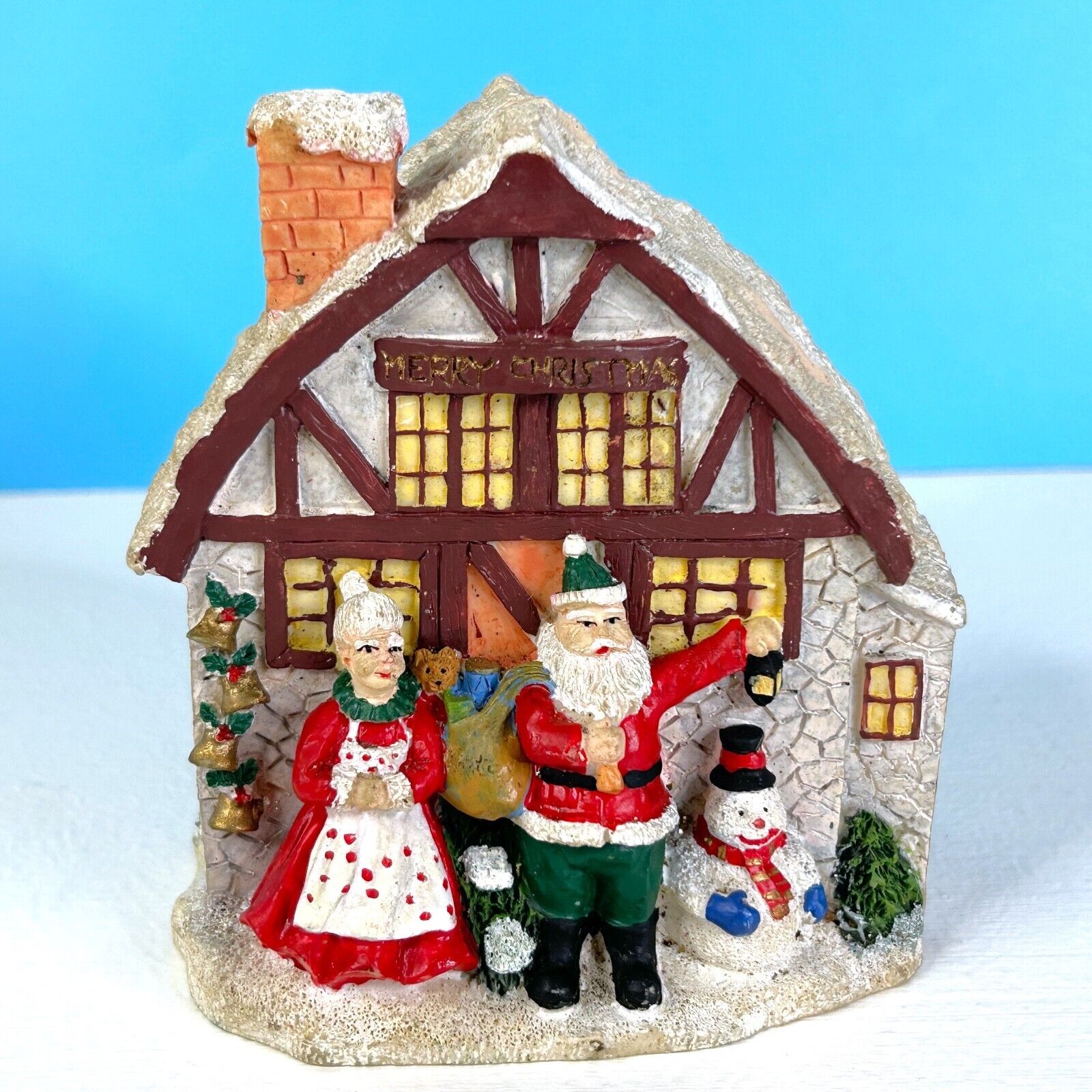 RARE Vintage Beautifully Detailed Ceramic Santa Claus Foldable House Figurine