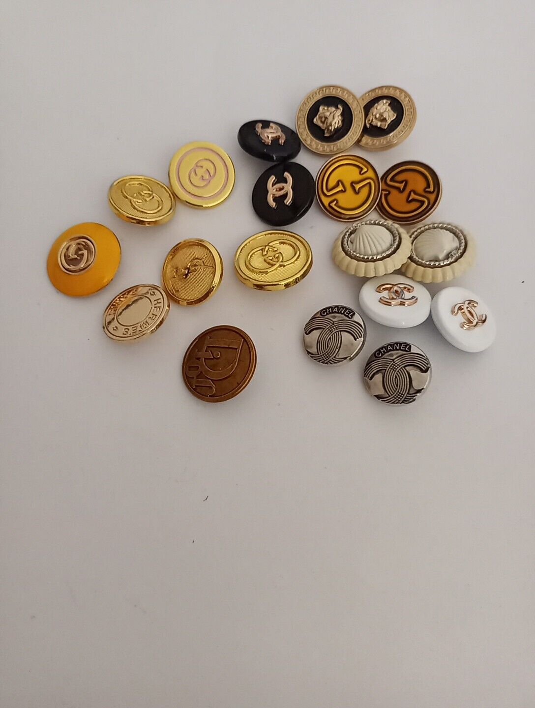 Lot Of 19  Mix Ysl  Dior Gucci Button, Designer Button REPLACEMENT BUTTON