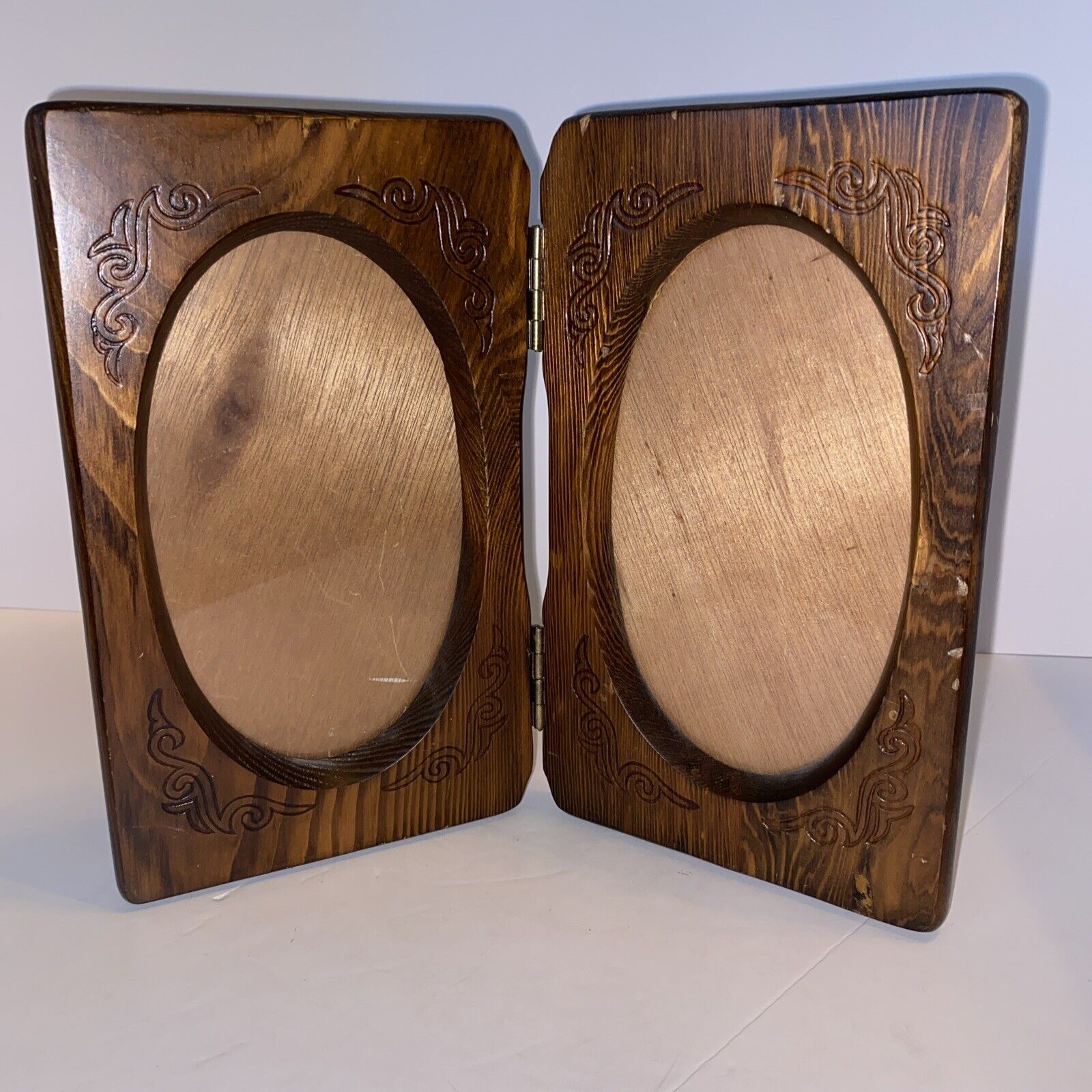 Vintage Oval Wooden Picture Frames Bi-Fold Hinged Glass