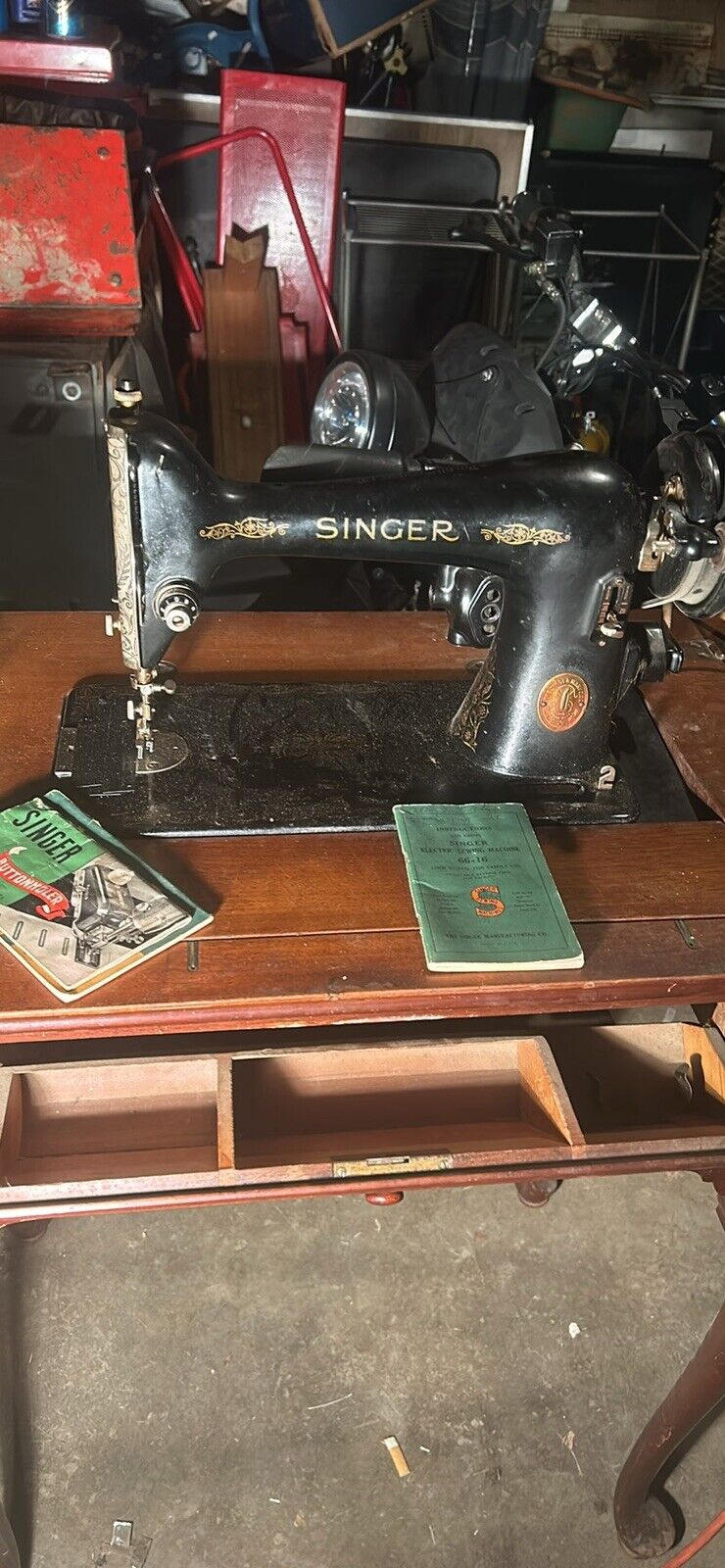 Vintage Singer Portable Sewing Machine 66-16  Accessories & Pamphlets US No Case