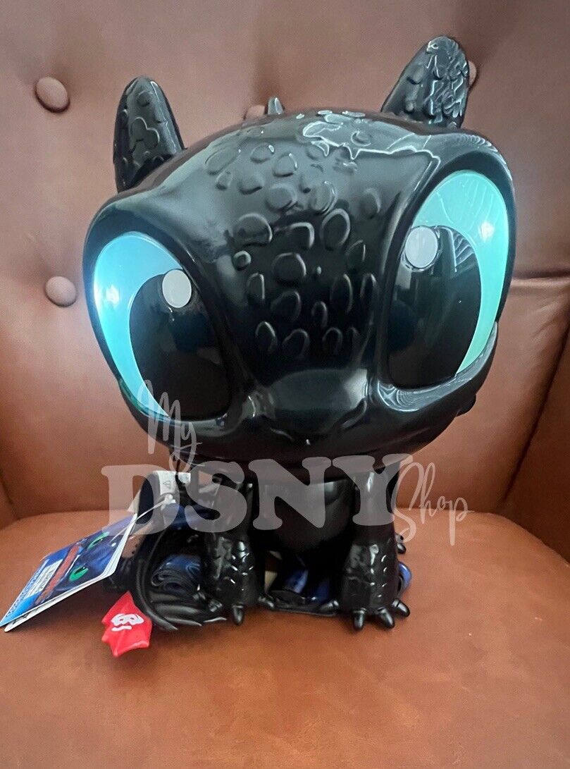 Universal Studios How to Train Your Dragon 3 Toothless Popcorn Bucket Light Up.