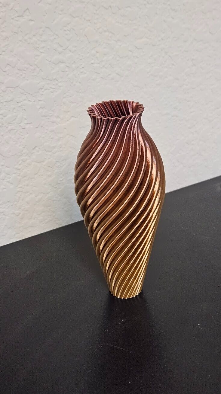 Beautiful 3d printed 7 inch vase - shimmering gold and copper colors