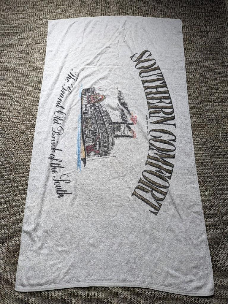 vintage USA made beach towel SOUTHERN COMFORT whiskey 1980s briggs 60x34