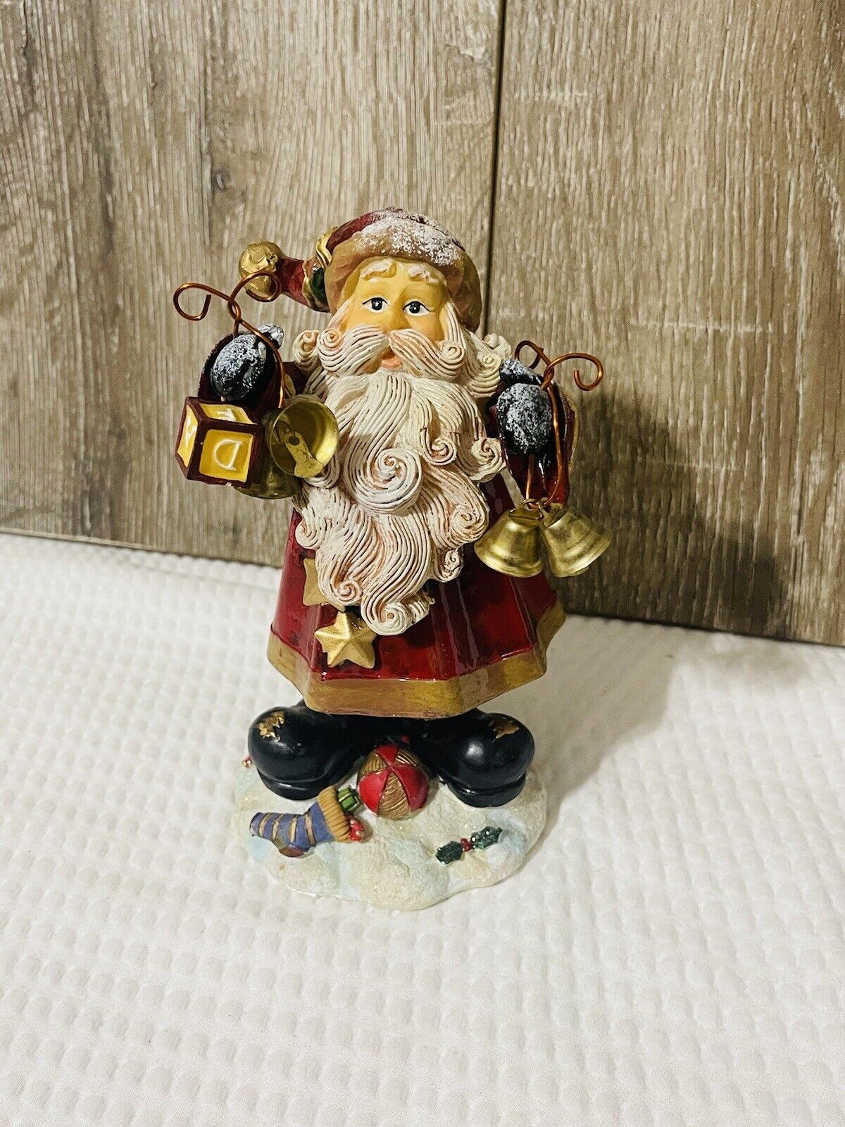 Santa Claus Figurine 