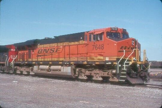 BNSF 7648 ES44DC --- Original Slide T2-11