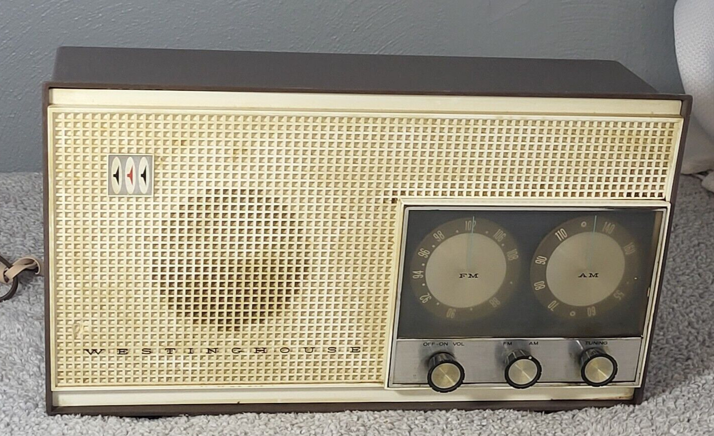 Westinghouse H762N7 AM FM  Tube Radio MCM Vintage Works Great Made in USA