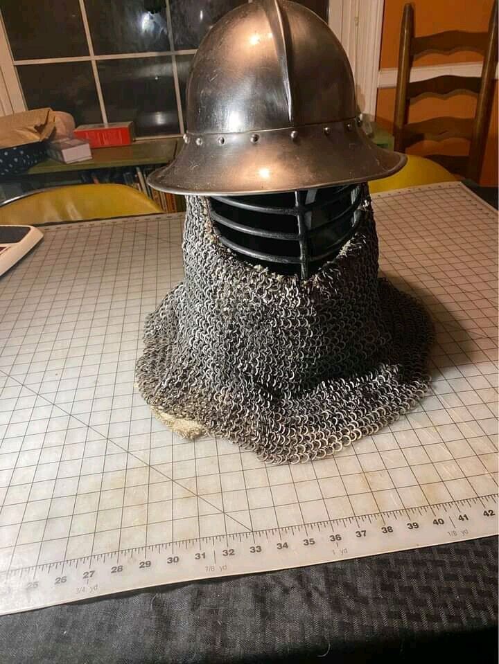 Heavy combat kettle helmet,14 gauge combat helmet with padding and chainmail
