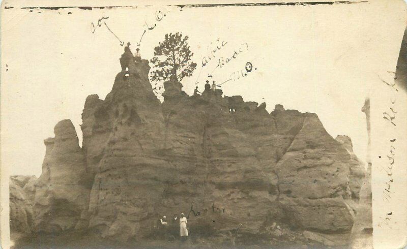 C-1905 Medicine Rocks Wyoming people RPPC Photo Postcard 20-10704