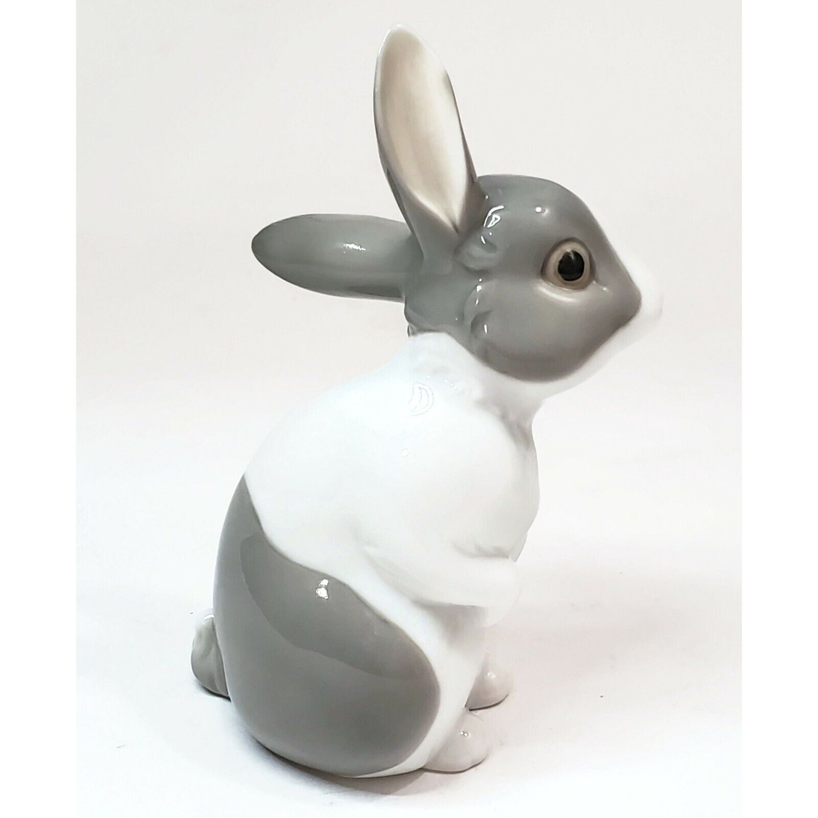 NAO Lladro Daisa Patches the Bunny Grey & White Porcelain Rabbit Figurine 2003