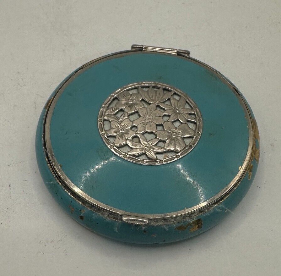 1930's Art Deco Powder Compact With Lovely Floral Metal Cut Out Vintage