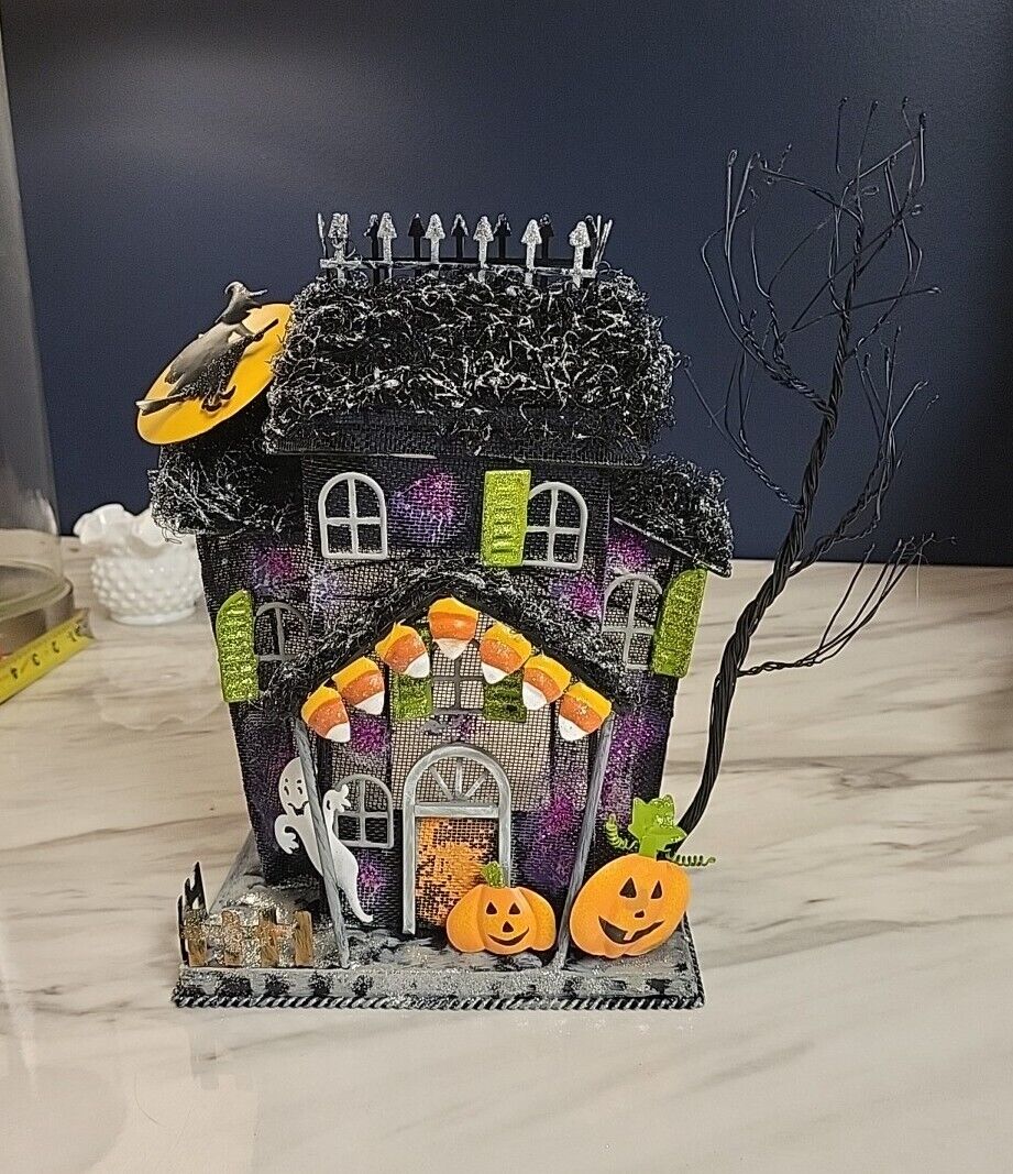 Halloween Haunted Mansion House Pumpkin Ghost. Metal. Lights Up.