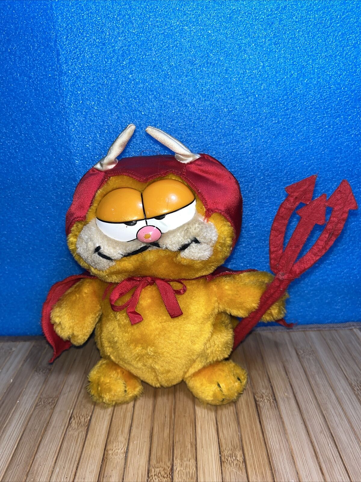 Vintage 1978 1981 Garfield Plush Devil Costume Stuffed Animal Toy Dakin Cat