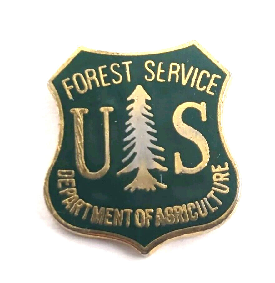 VTG US Forest Service Department of Agriculture Green Gold Tone Enamel Pin Badge