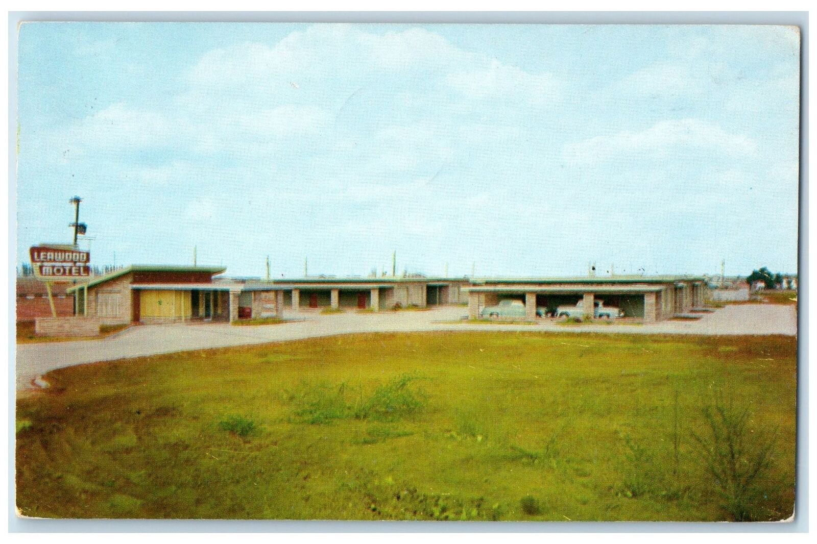 1955 Leawood Motel Exterior Roadside Hobbs New Mexico NM Posted Signage Postcard