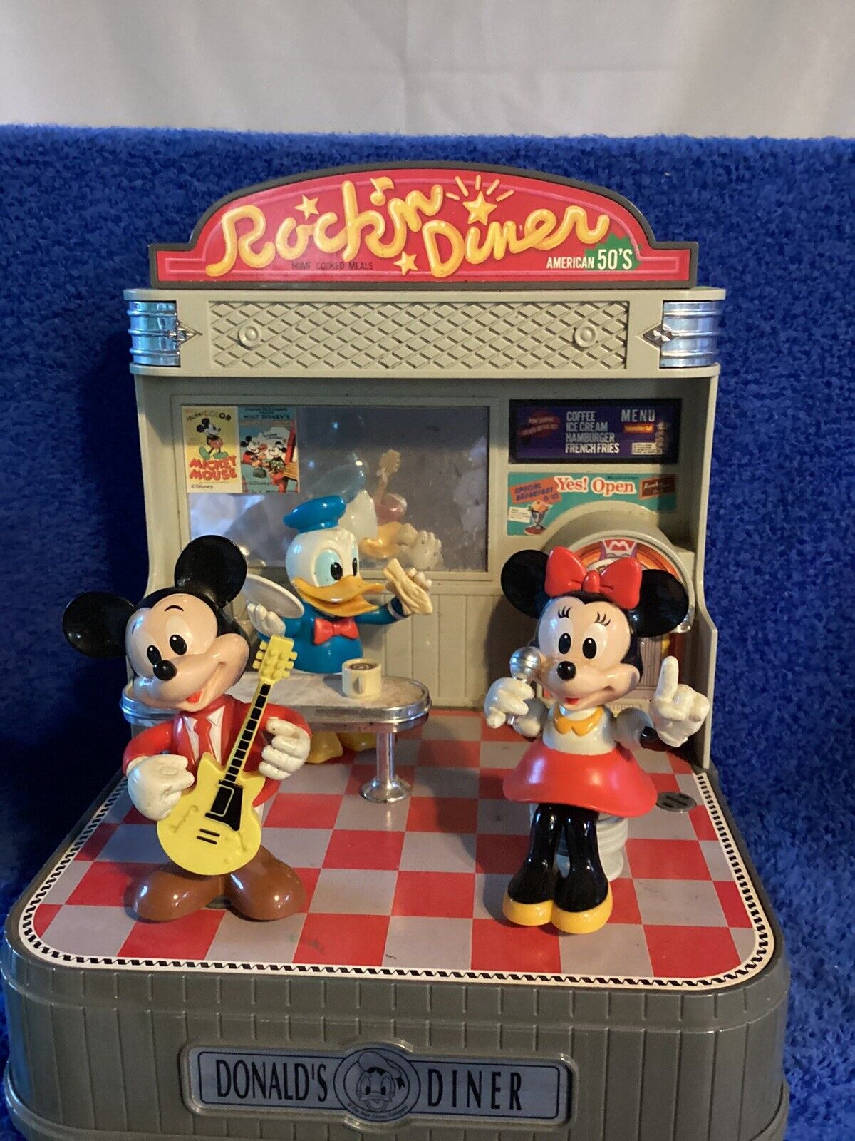 Vintage Donald’s Diner, Rock’n Diner,  Donald , Mickey, And Minnie.  