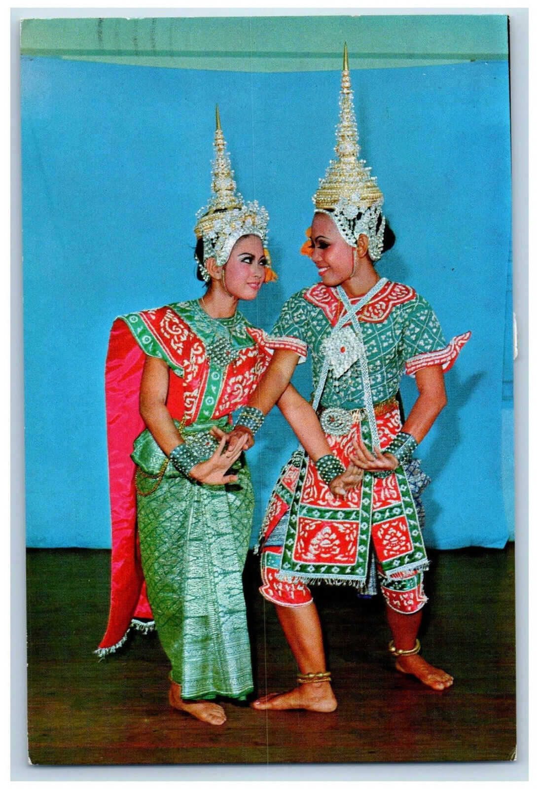 Singapore Postcard Thai Actor Actress in Lakorn Posture Theatre Play c1960\'s