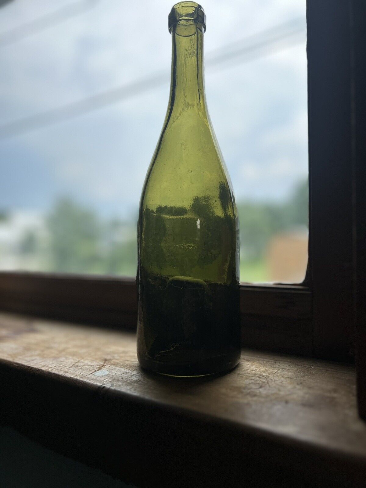 Antique High Kick Up Pontile Dark Green Wine Bottle
