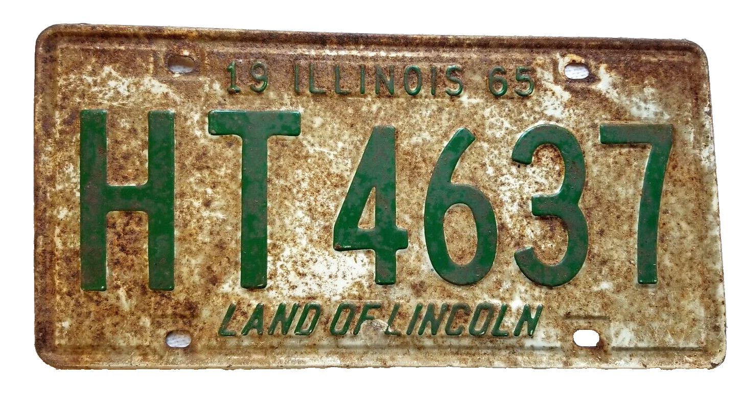 1965 Illinois Land of Lincoln Green Metal Expired License Plate HT 4637 VTG Rust